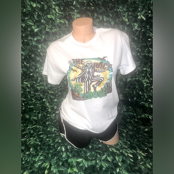 SALE NEW Beetlejuice Graphic Tee The Juice Is Loose - Picture 1 of 4